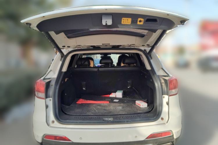 Used Hanteng X7 2016 1.5T Manual Luxury Edition Trunk