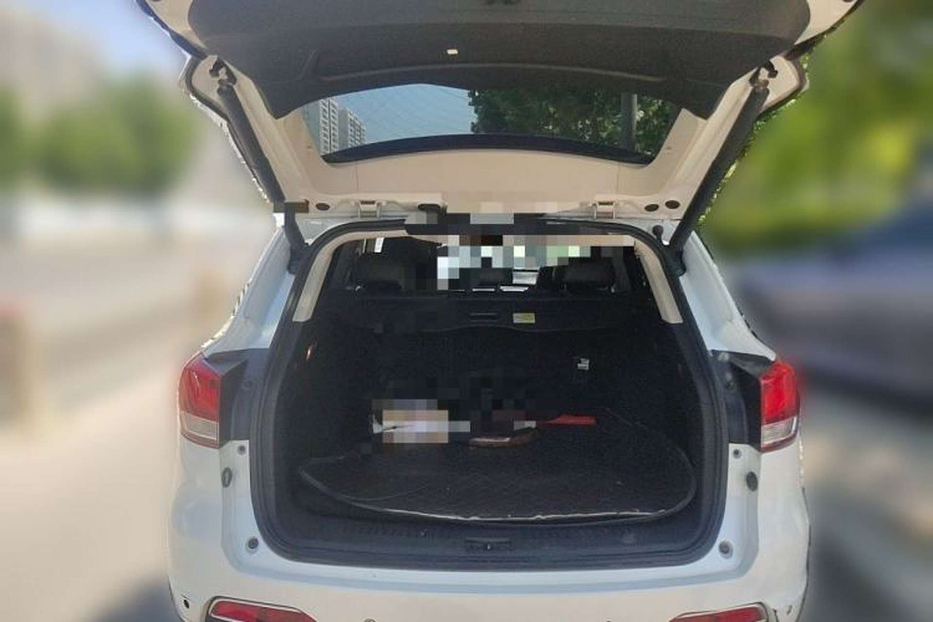 Used Hanteng X7 2016 2.0T DCT Luxury Edition Trunk