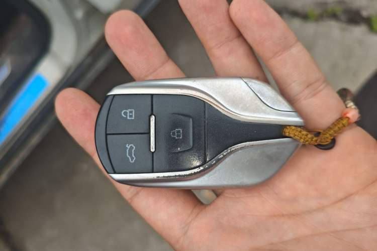Used Hanteng X7 2016 1.5T Manual Luxury Edition Vehicle Key