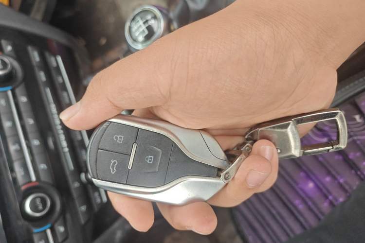 Used Hanteng X7 2016 1.5T Manual Luxury Edition Vehicle Key