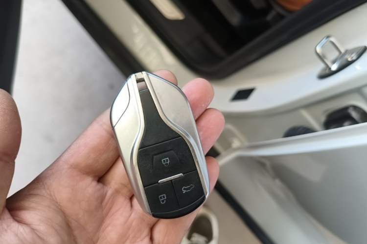 Used Hanteng X7 2016 1.5T Manual Luxury Version Vehicle Key