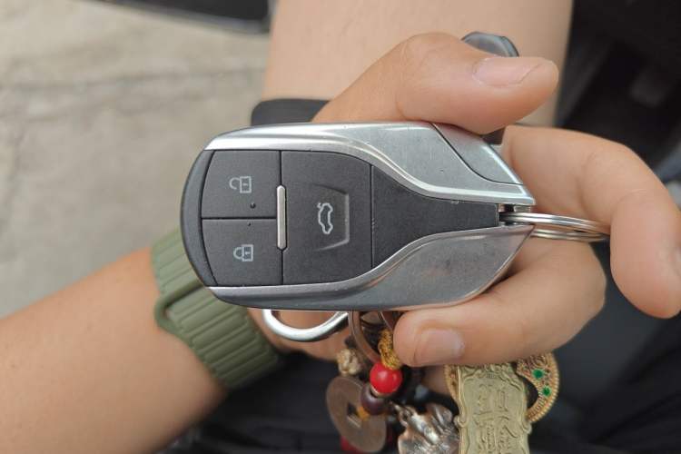 Used Hanteng X7 2016 1.5T Manual Luxury Edition Vehicle Key