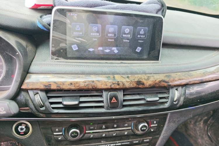 Used Hanteng X7 2018 X7S 1.5T Manual Luxury Model Audio And AC Panel