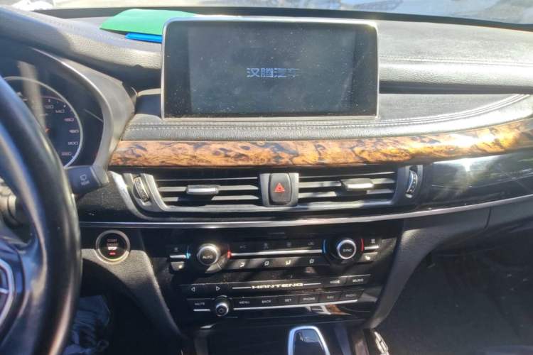 Used Hanteng X7 2018 X7S 1.5T Automatic Luxury Model Audio And AC Panel