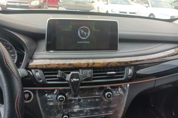 Used Hanteng X7 2018 X7S 1.5T Manual Luxury Model Audio And AC Panel