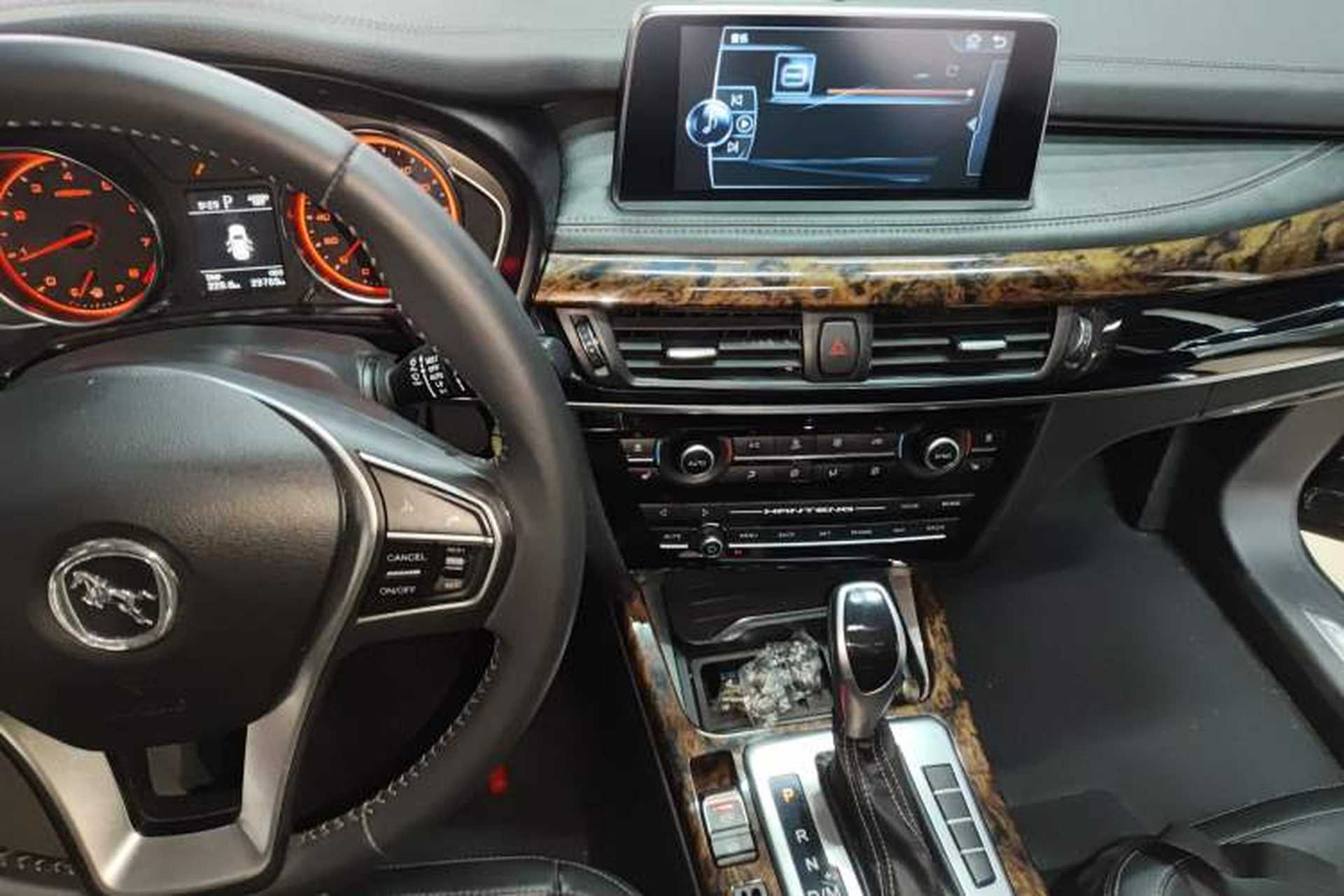 Used Hanteng X7 2018 X7S 1.5T Automatic Luxury Model Audio And AC Panel