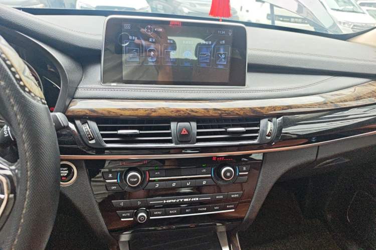 Used Hanteng X7 2018 X7S 1.5T Manual Luxury Model Audio And AC Panel