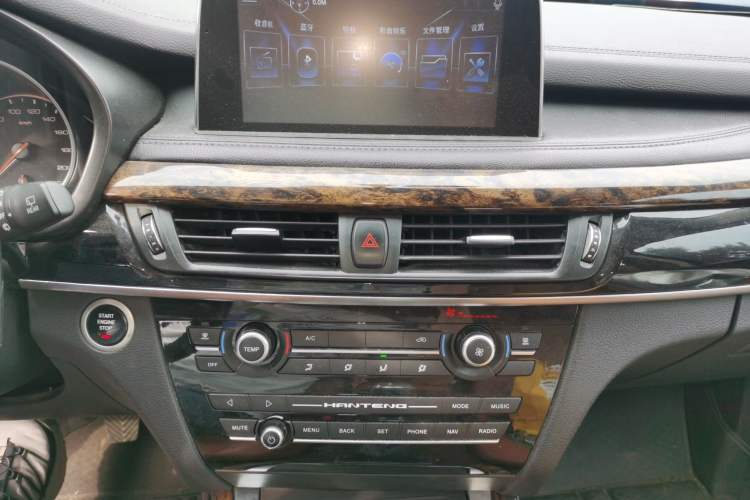 Used Hanteng X7 2018 X7S 1.5T Manual Luxury Model Audio And AC Panel
