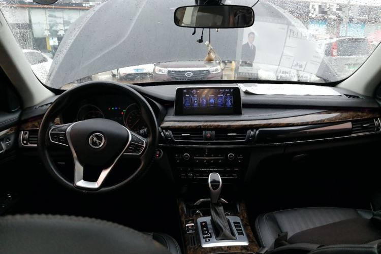 Used Hanteng X7 2018 X7S 1.5T Automatic Luxury Model Center Console