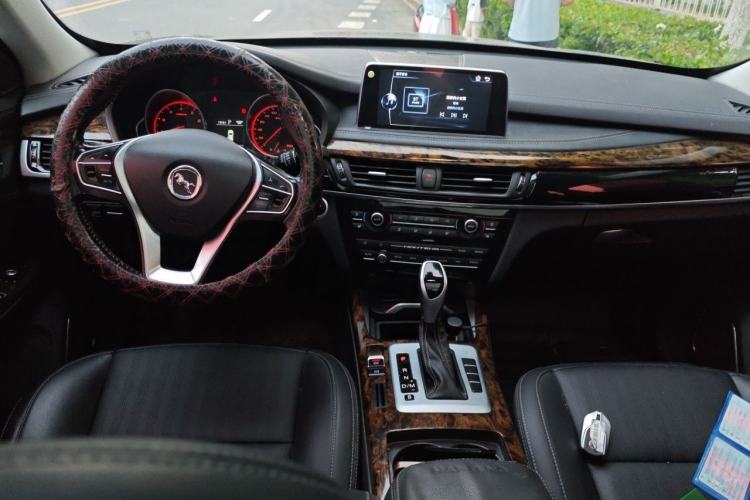 Used Hanteng X7 2018 X7S 1.5T Automatic Luxury Model Center Console