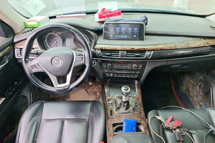Used Hanteng X7 2018 X7S 1.5T Manual Luxury Model Center Console
