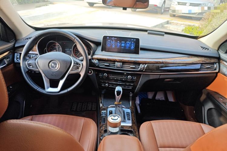 Used Hanteng X7 2018 X7S 1.5T Automatic Luxury Model Center Console