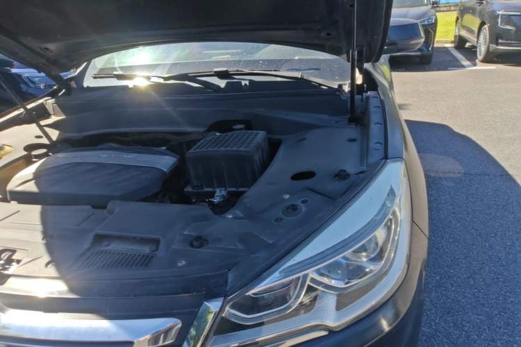 Used Hanteng X7 2018 X7S 1.5T Automatic Luxury Model Engine Bay Left
