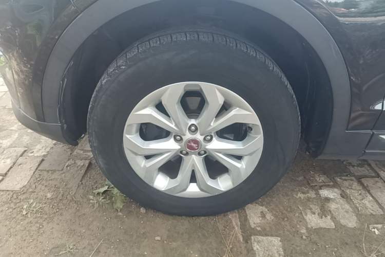 Used Hanteng X7 2018 X7S 1.5T Automatic Luxury Model Exterior 4