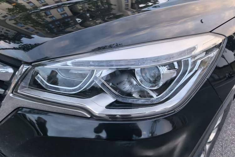 Used Hanteng X7 2018 X7S 1.5T Automatic Luxury Model Exterior 6