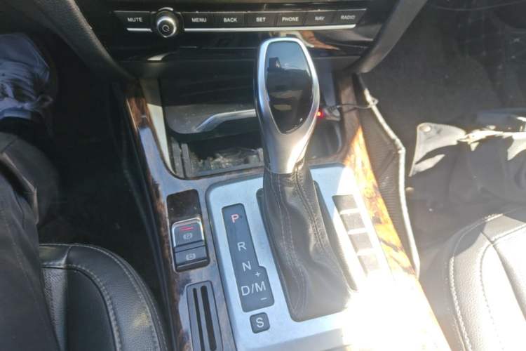 Used Hanteng X7 2018 X7S 1.5T Automatic Luxury Model Gear Lever