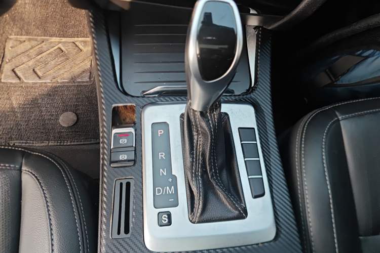 Used Hanteng X7 2018 X7S 1.5T Automatic Luxury Model Gear Lever