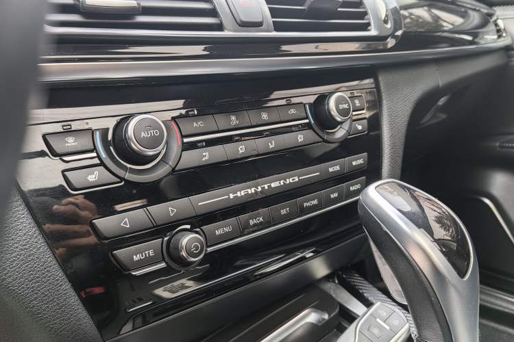 Used Hanteng X7 2018 X7S 1.5T Automatic Luxury Model Interior 1