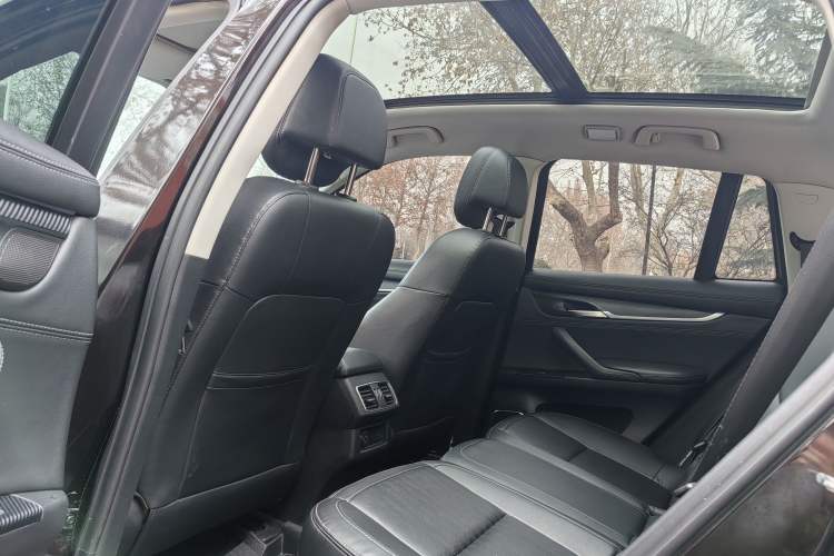 Used Hanteng X7 2018 X7S 1.5T Automatic Luxury Model Interior 3