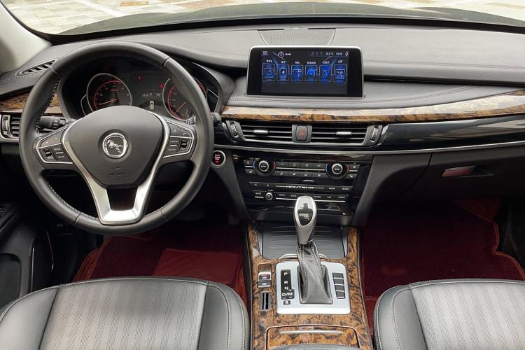 Used Hanteng X7 2018 X7S 1.5T Automatic Luxury Model Interior 3