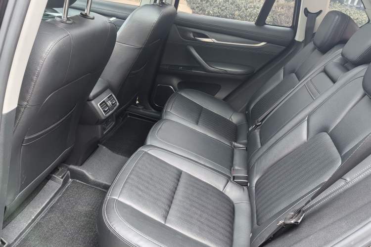 Used Hanteng X7 2018 X7S 1.5T Automatic Luxury Model Interior 4