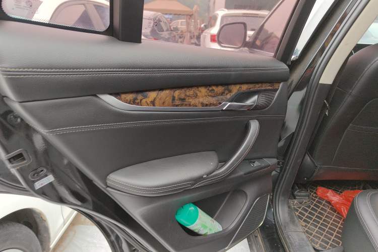 Used Hanteng X7 2018 X7S 1.5T Automatic Luxury Model Left Rear Door Interior
