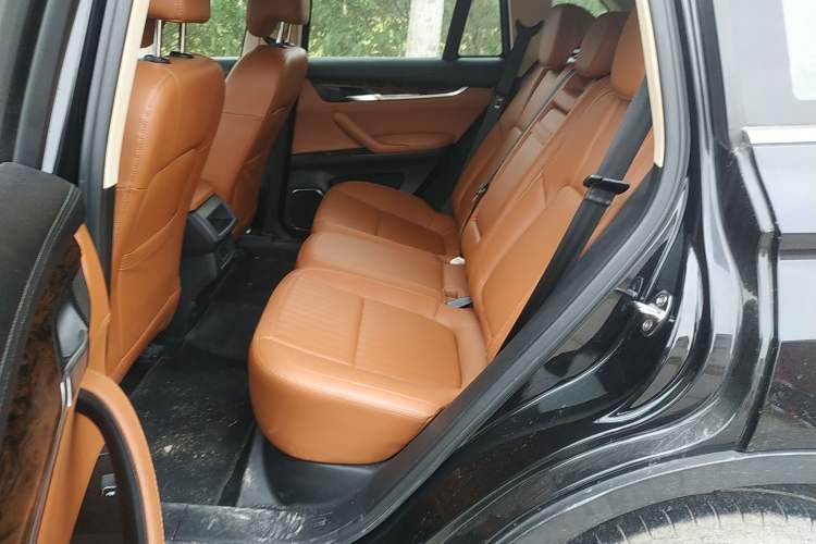 Used Hanteng X7 2018 X7S 1.5T Automatic Luxury Model Left Rear Seat