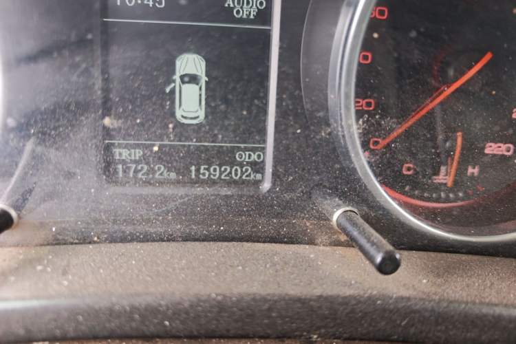 Used Hanteng X7 2018 X7S 1.5T Manual Luxury Model Odometer Close Up