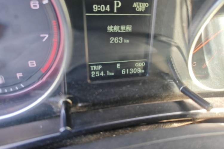 Used Hanteng X7 2018 X7S 1.5T Automatic Luxury Model Odometer Close Up
