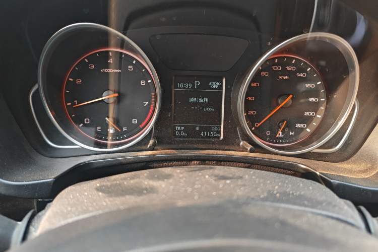 Used Hanteng X7 2018 X7S 1.5T Automatic Luxury Model Odometer Close Up