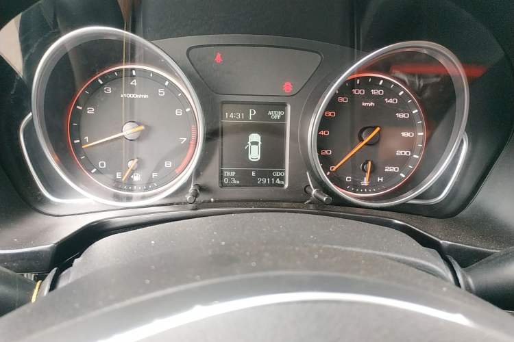 Used Hanteng X7 2018 X7S 1.5T Automatic Luxury Model Odometer Close Up