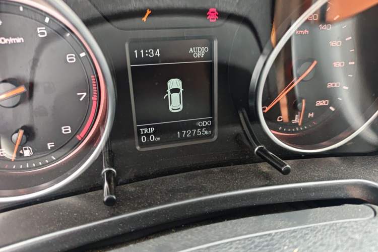 Used Hanteng X7 2018 X7S 1.5T Manual Luxury Model Odometer Close Up