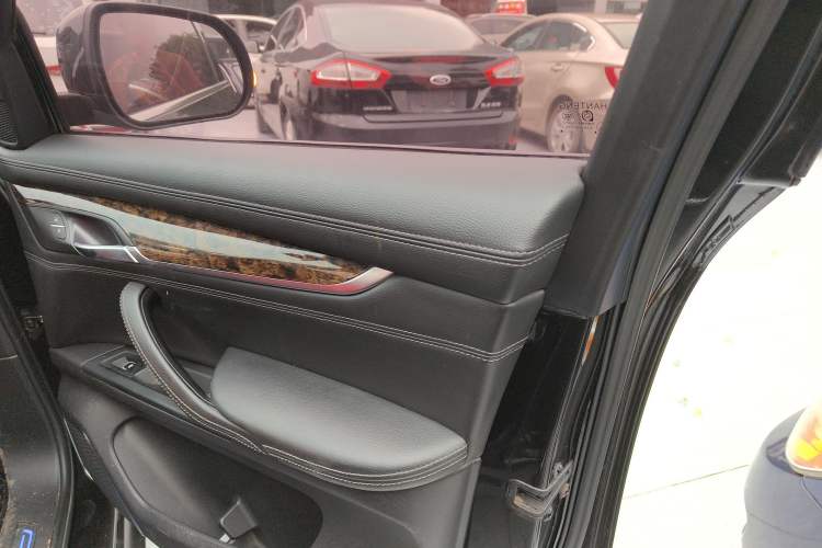 Used Hanteng X7 2018 X7S 1.5T Automatic Luxury Model Right Front Door Interior