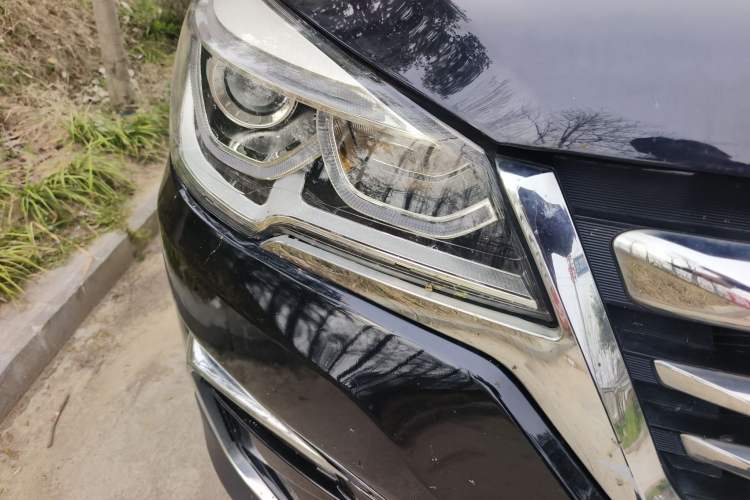 Used Hanteng X7 2018 X7S 1.5T Automatic Luxury Model Right Front Headlight
