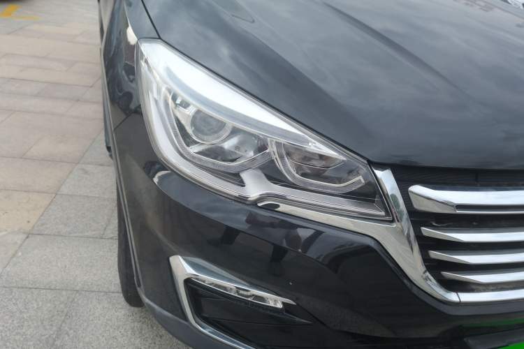 Used Hanteng X7 2018 X7S 1.5T Automatic Luxury Model Right Front Headlight