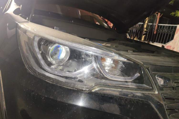 Used Hanteng X7 2018 X7S 1.5T Manual Luxury Model Right Front Headlight