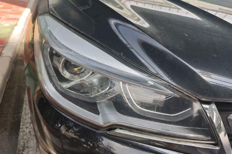 Used Hanteng X7 2018 X7S 1.5T Automatic Luxury Model Right Front Headlight
