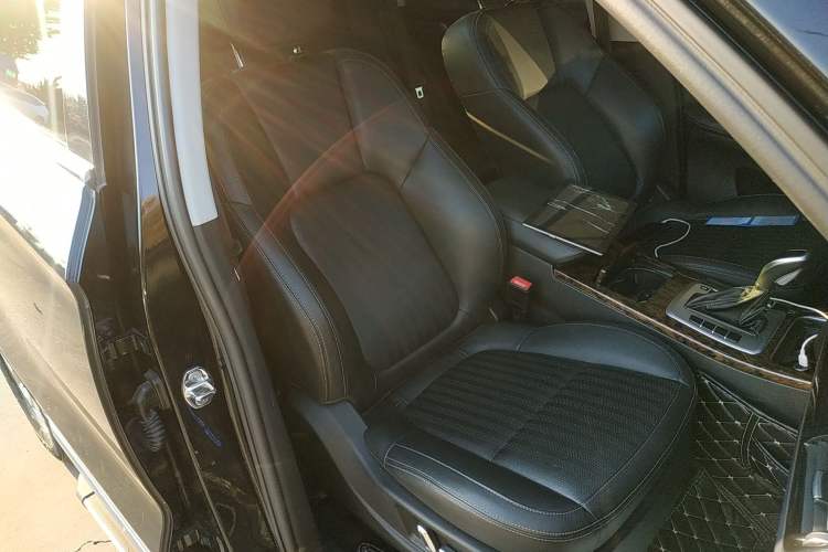 Used Hanteng X7 2018 X7S 1.5T Automatic Luxury Model Right Front Seat