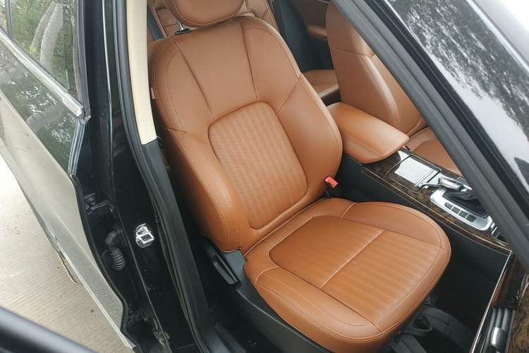 Used Hanteng X7 2018 X7S 1.5T Automatic Luxury Model Right Front Seat