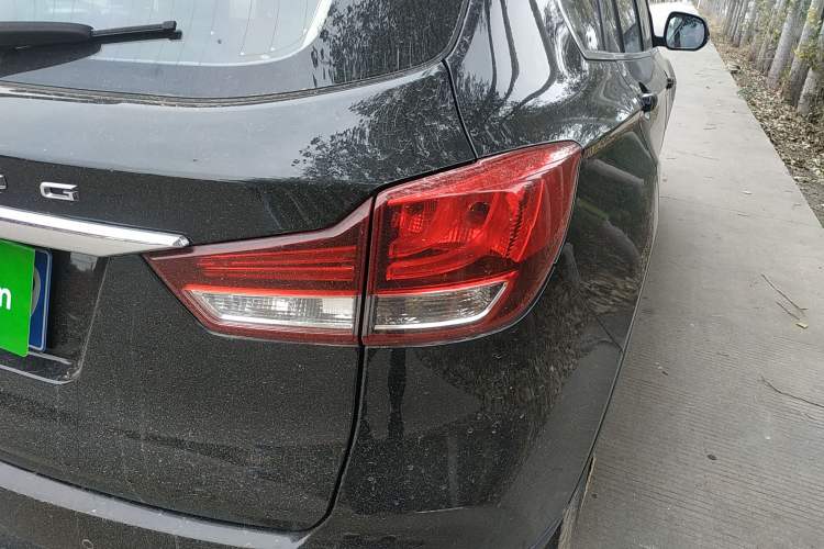 Used Hanteng X7 2018 X7S 1.5T Automatic Luxury Model Right Rear Taillight