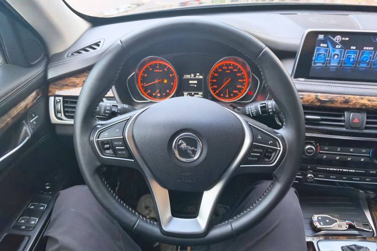 Used Hanteng X7 2018 X7S 1.5T Automatic Luxury Model Steering Wheel