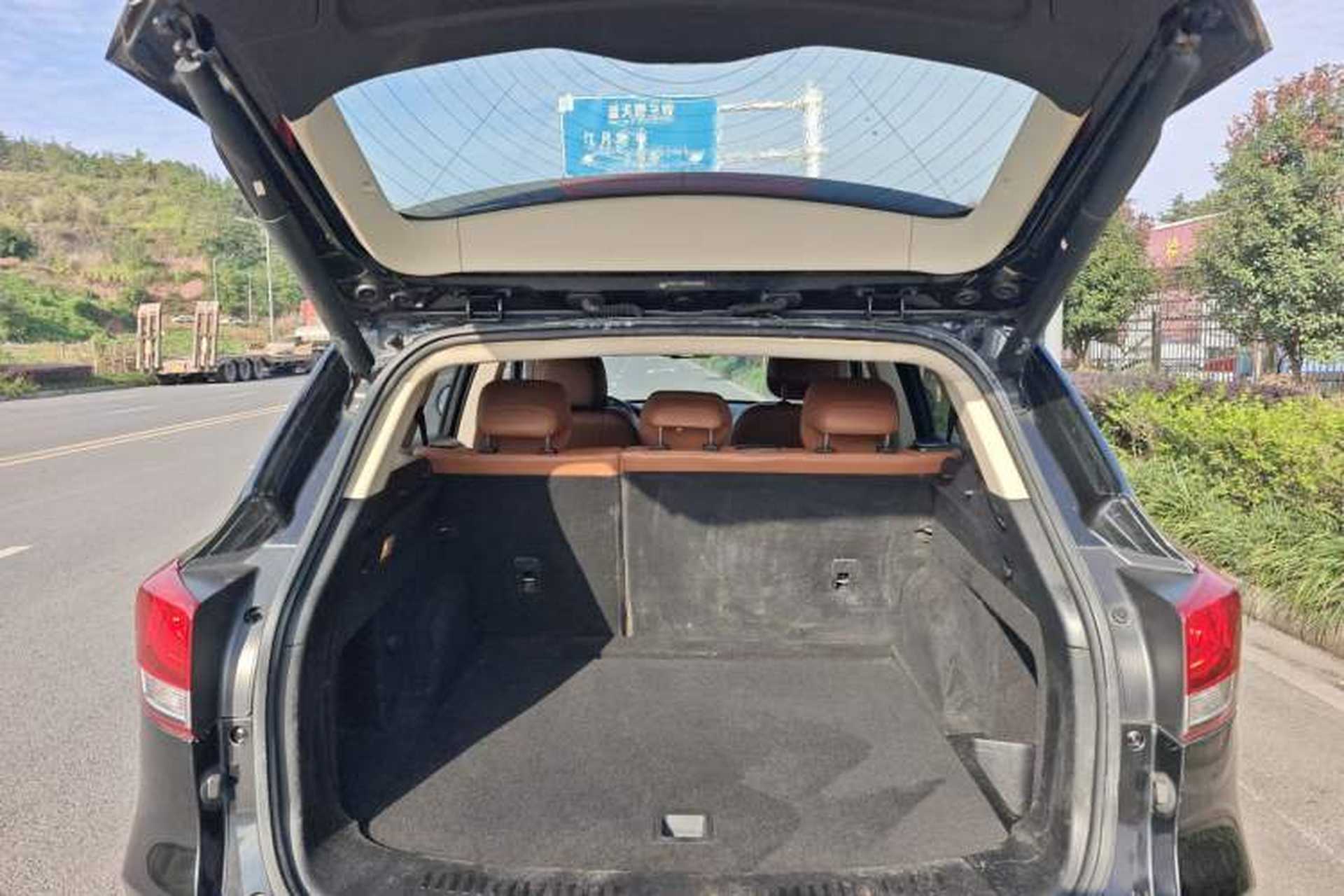 Used Hanteng X7 2018 X7S 1.5T Automatic Luxury Model Trunk