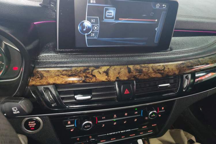 Used Hanteng X7 2018 X7S 1.5T Automatic Luxury Model Audio And AC Panel