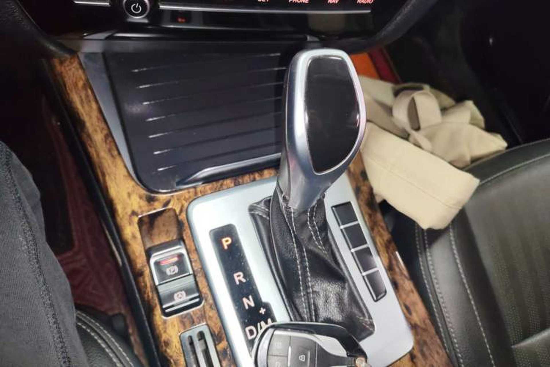 Used Hanteng X7 2018 X7S 1.5T Automatic Luxury Model Gear Lever
