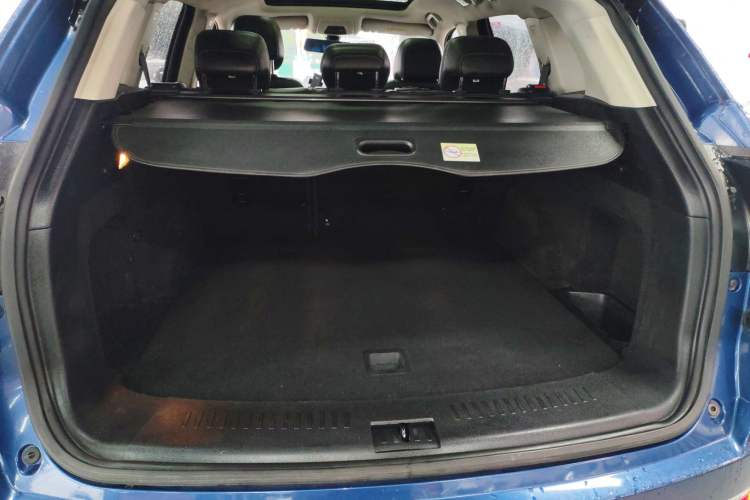 Used Hanteng X7 2018 X7S 1.5T Automatic Luxury Model Trunk