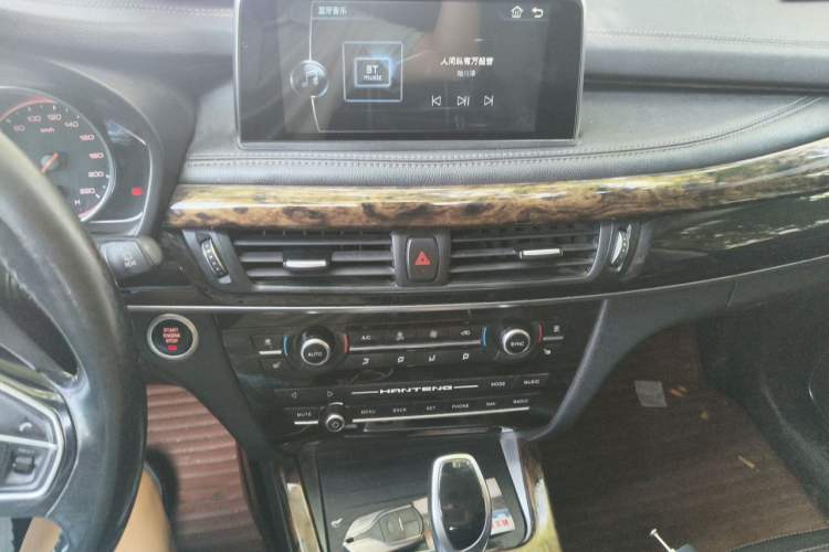 Used Hanteng X7 2018 X7S 1.5T Automatic Luxury Model Audio And AC Panel