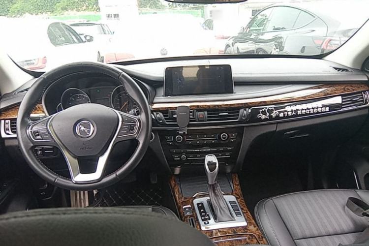 Used Hanteng X7 2018 X7S 1.5T Automatic Luxury Model Center Console