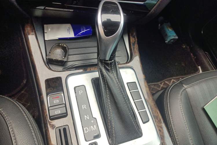 Used Hanteng X7 2018 X7S 1.5T Automatic Luxury Model Gear Lever