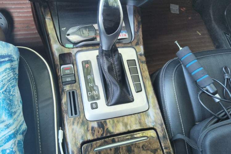 Used Hanteng X7 2018 X7S 1.5T Automatic Luxury Model Gear Lever