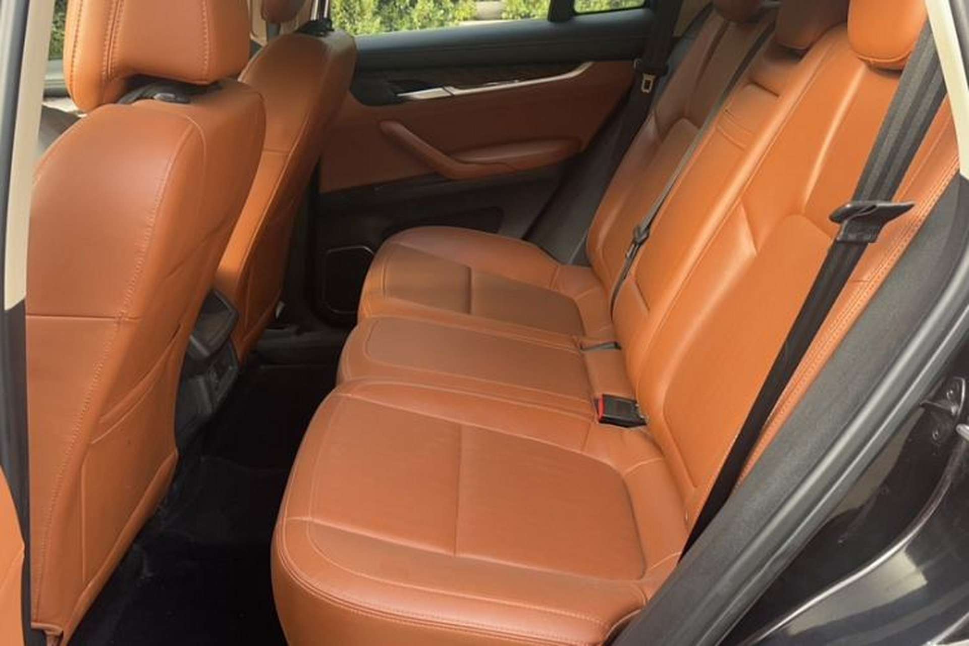Used Hanteng X7 2018 X7S 1.5T Automatic Luxury Model Interior 1